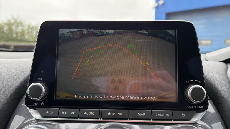 Nissan Juke 1.0 DiG-T 114 N-Connecta 5dr Petrol Hatchback